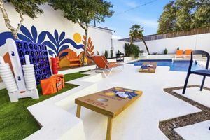 Alquiler Vacacional - Outdoor Oasis Poolside Movie Nights Sleeps 16
