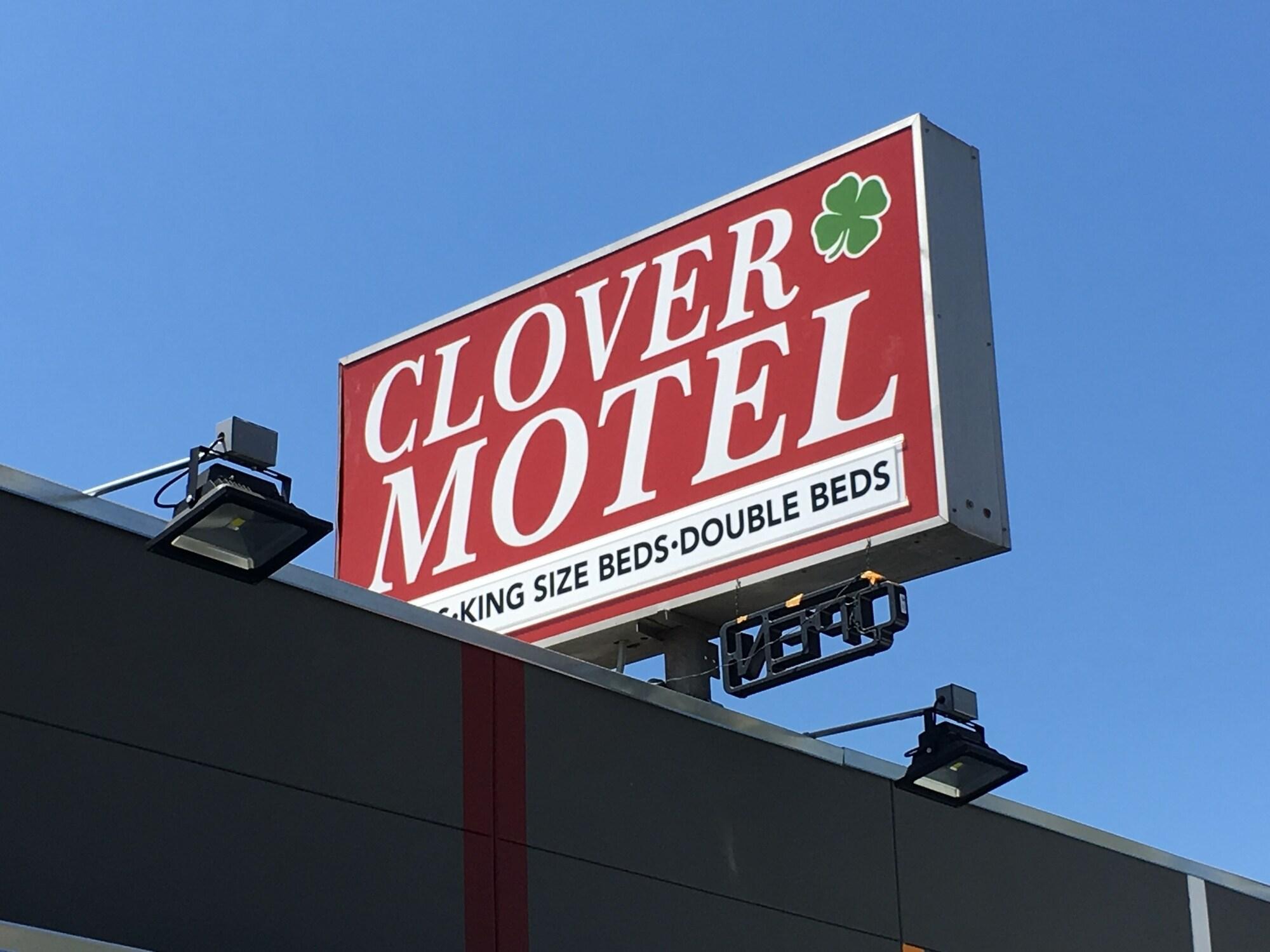 Varios Clover Motel