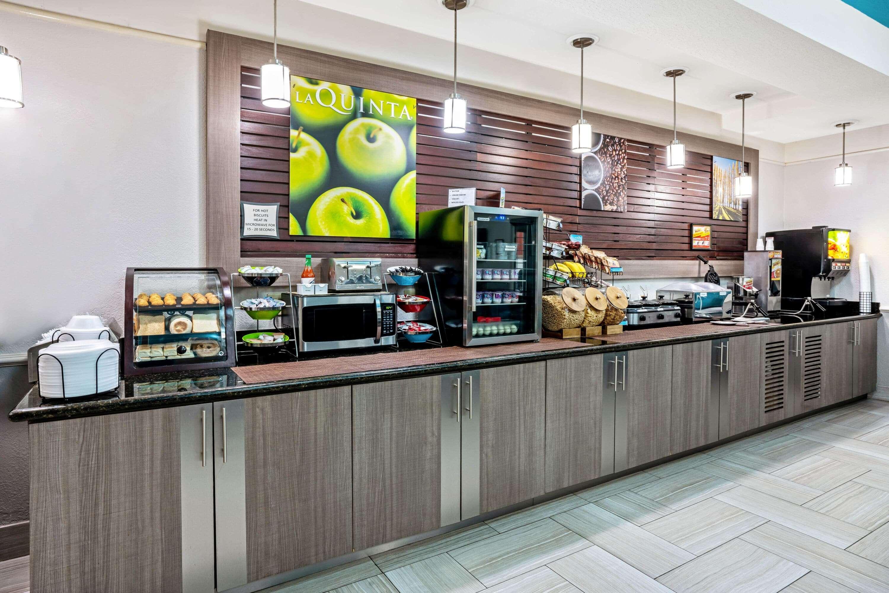 Restaurant La Quinta Inn & Suites by Wyndham Conroe