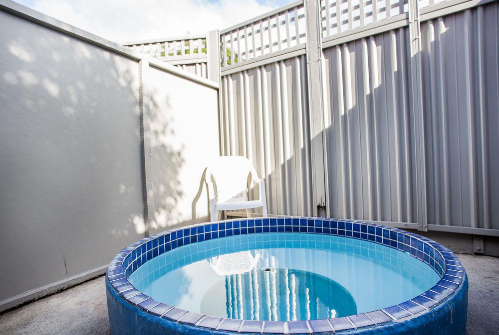 Vista Piscina Bennetts Tauranga Motor Inn