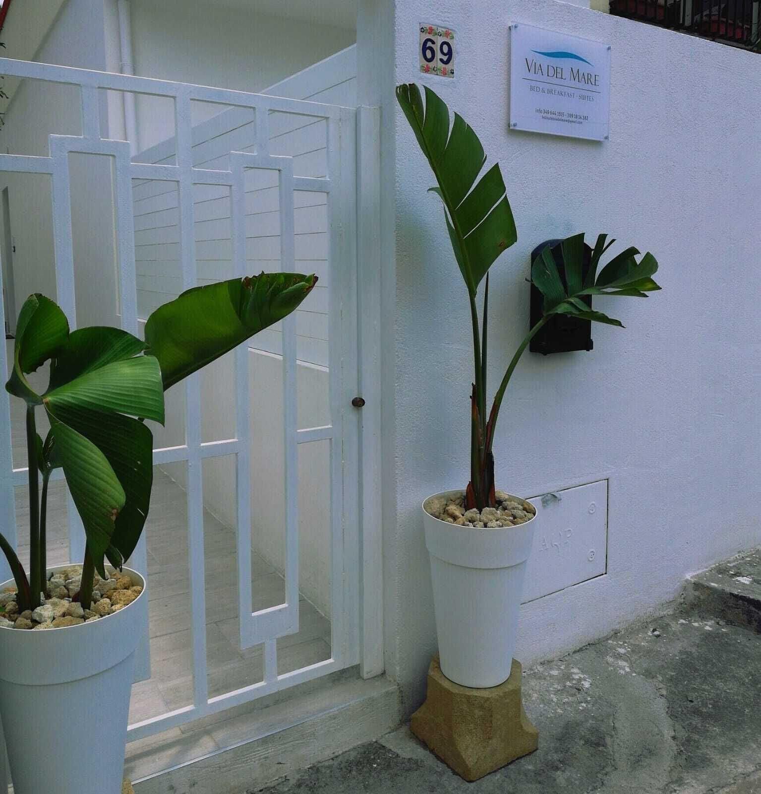 Vista Exterior B&B Suites Via del Mare