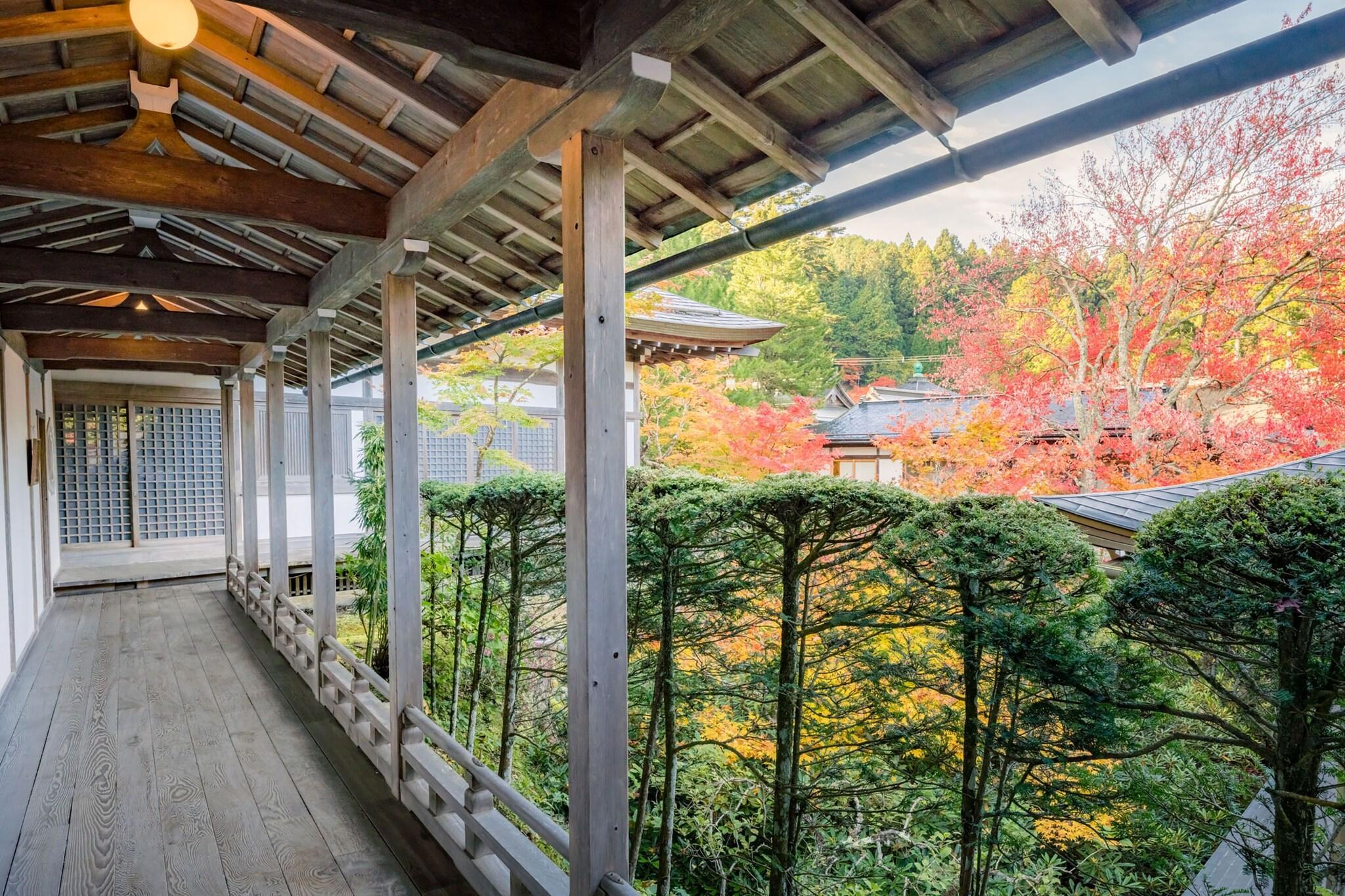 Varios Koyasan Shukubo Ekoin