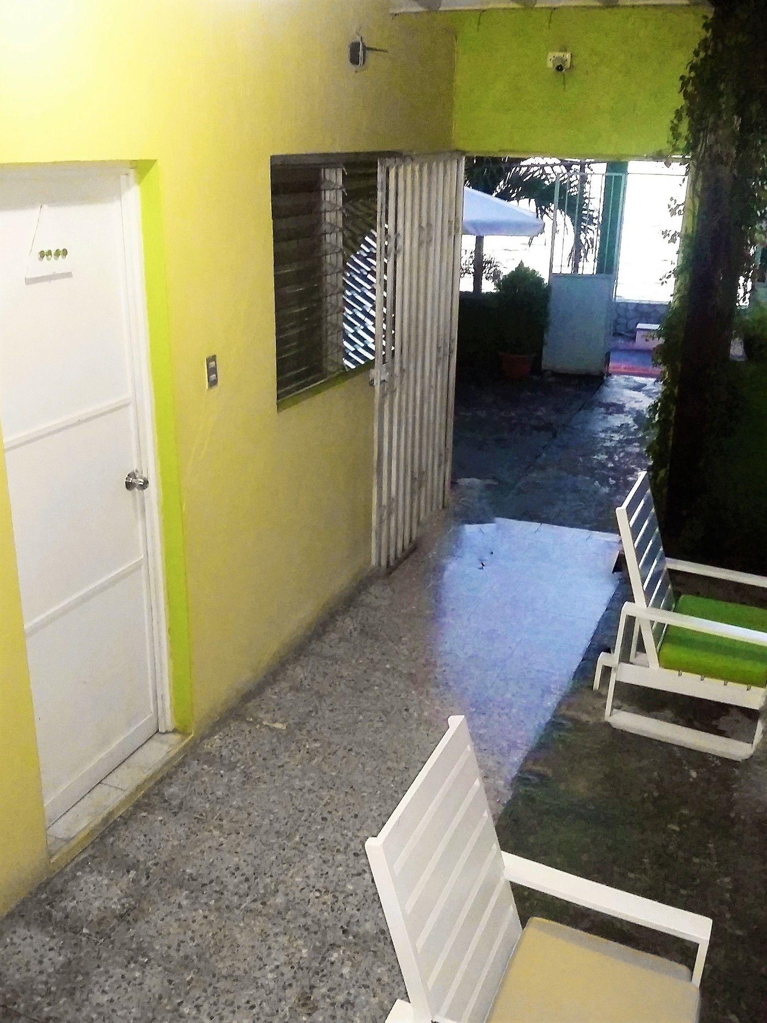 Varios Green World The Hostel