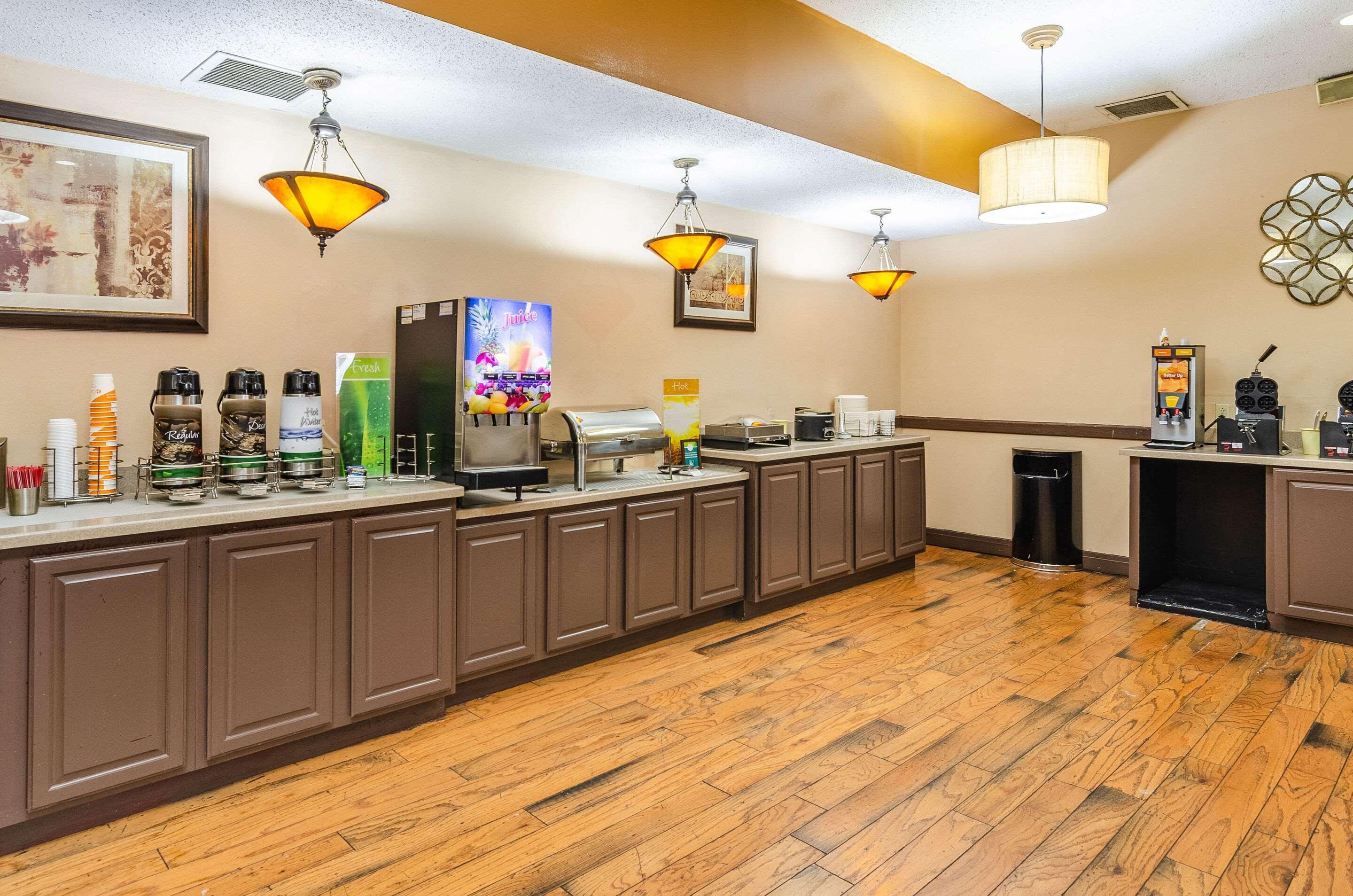 Restaurant Quality Inn Radford-West Blacksburg I-81