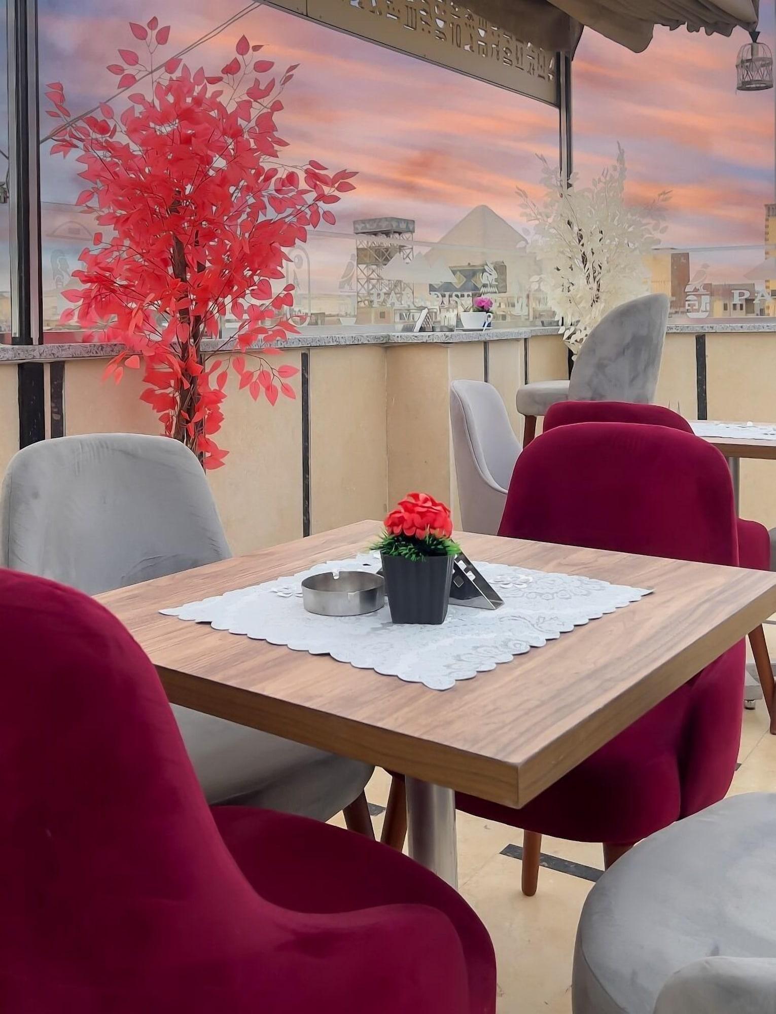 Restaurant Pearl pyramids Inn