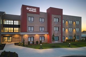 Alojamiento - @HOME by Best Western Walkerton