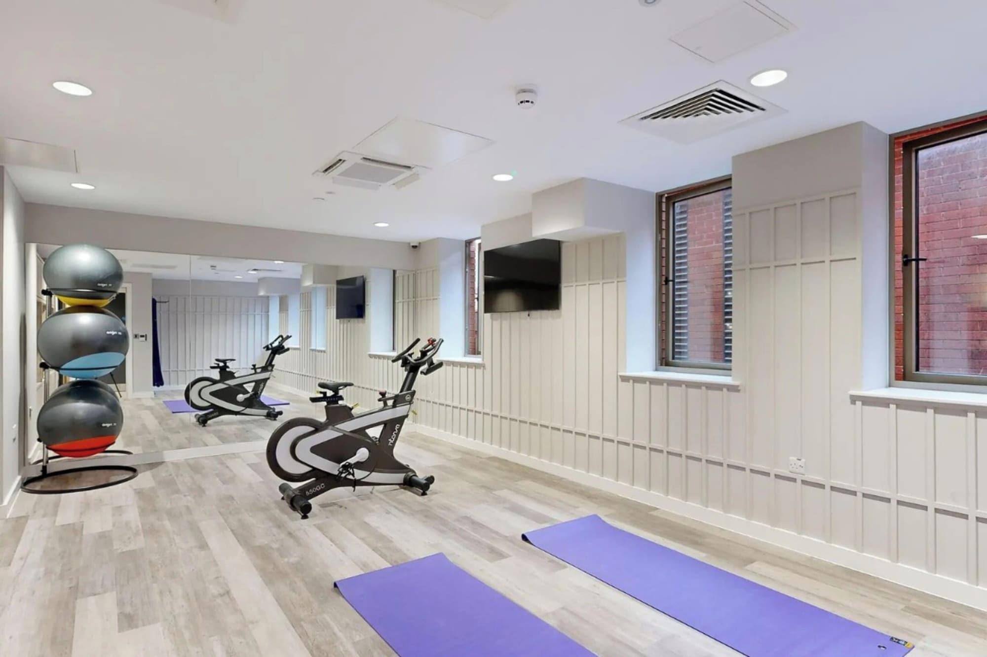Gimnasio Student Luxury Studio Aldgate Residence