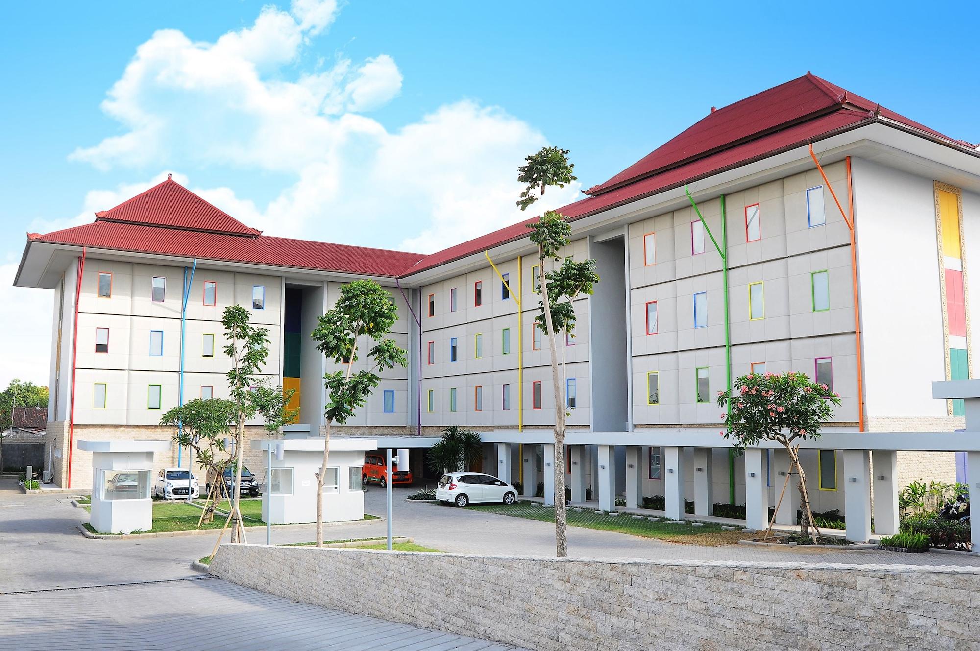 Vista Exterior POP! Hotel Denpasar - Bali