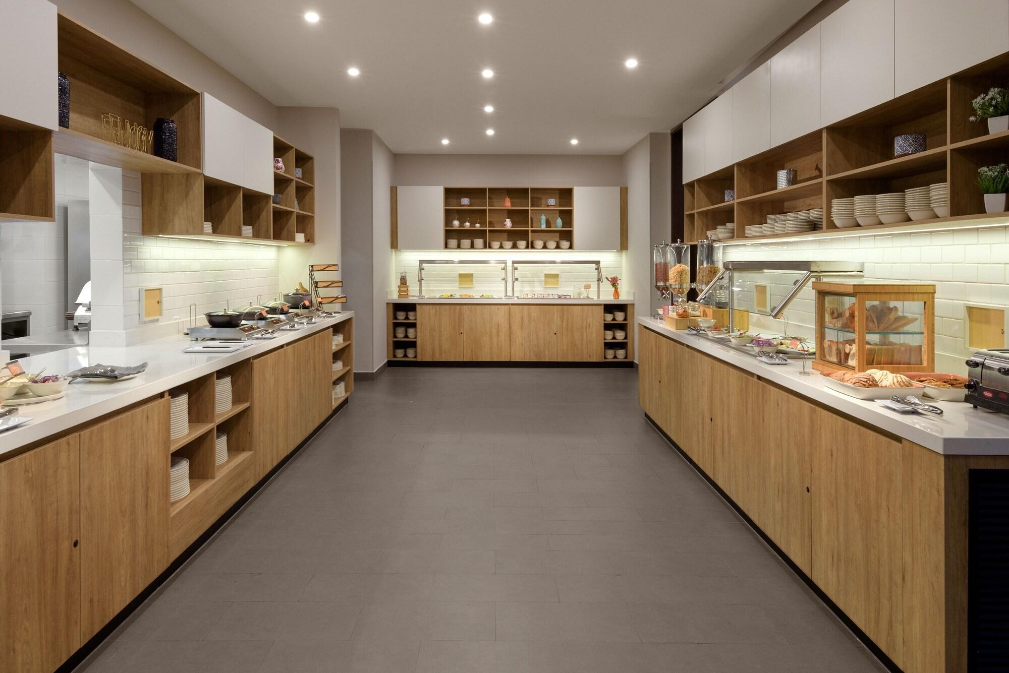 Restaurant Hyatt House Monterrey Valle