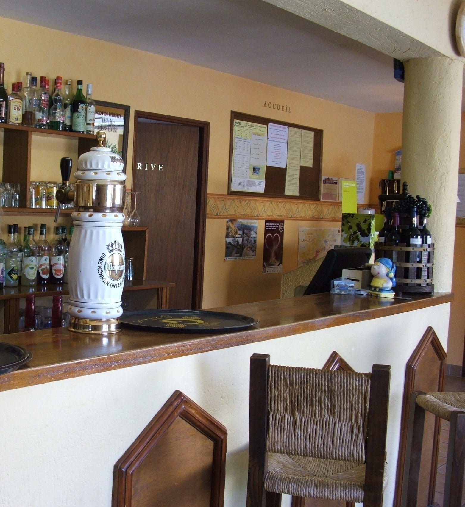 Bar/Salón Le Pressoir