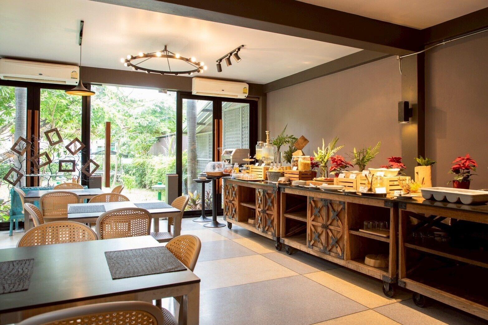 Restaurant The Leela Resort & Spa Pattaya