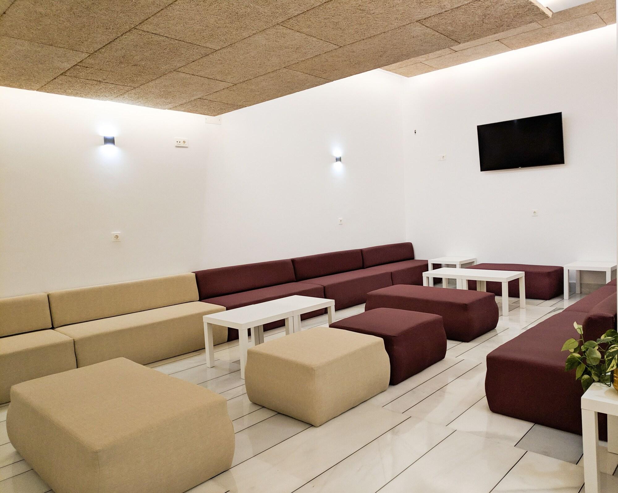 Bar/Salón Broz Hostel