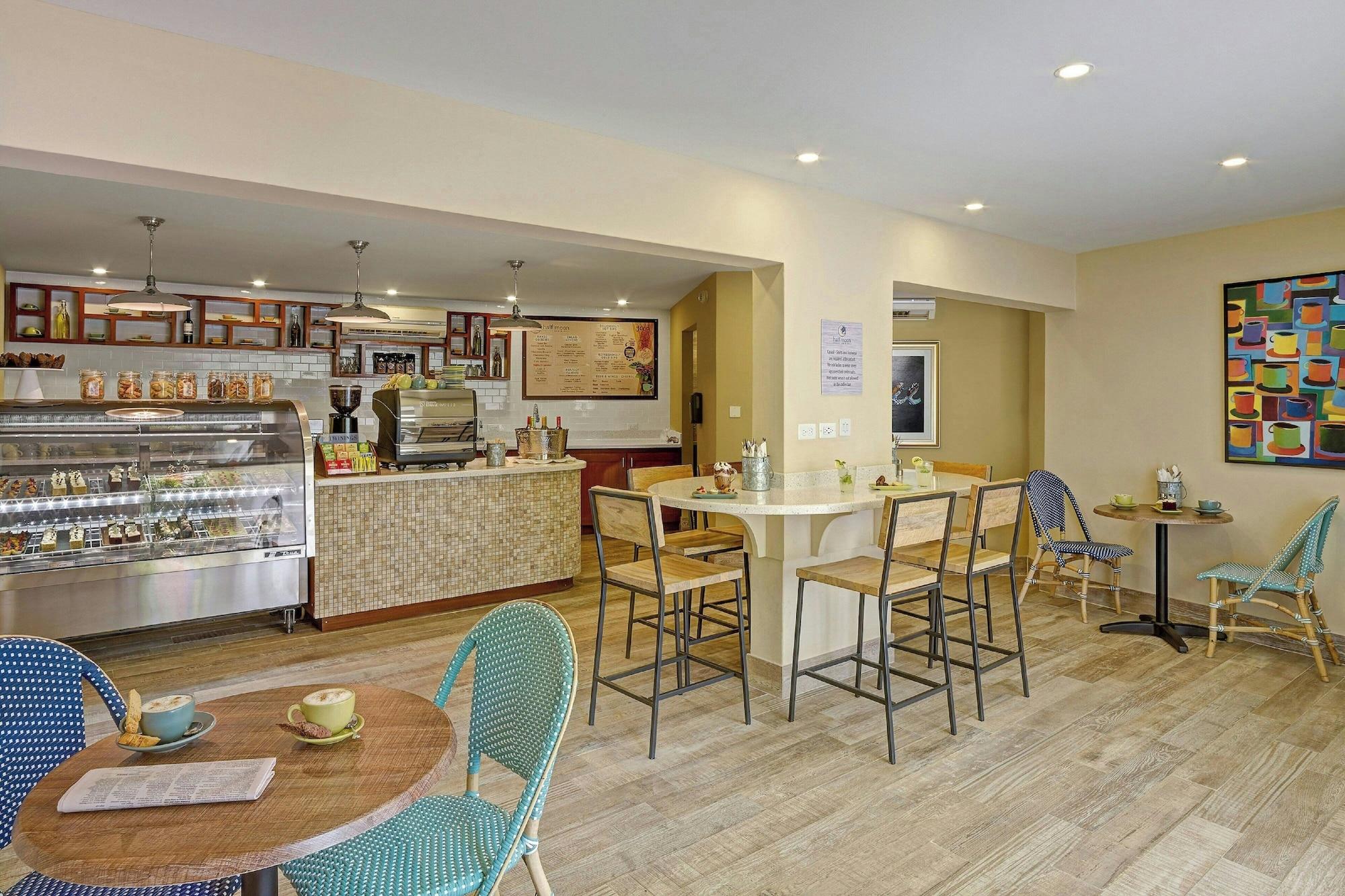 Restaurant Turtle Beach, a Tribute Portfolio All Inclusive Hotel