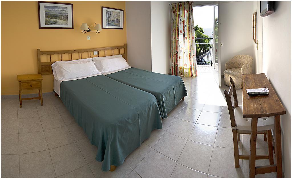 Hostal Valencia by null