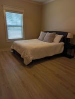 Alquiler Vacacional - Large Fenced Backyard, Pet Friendly - 5m to LR