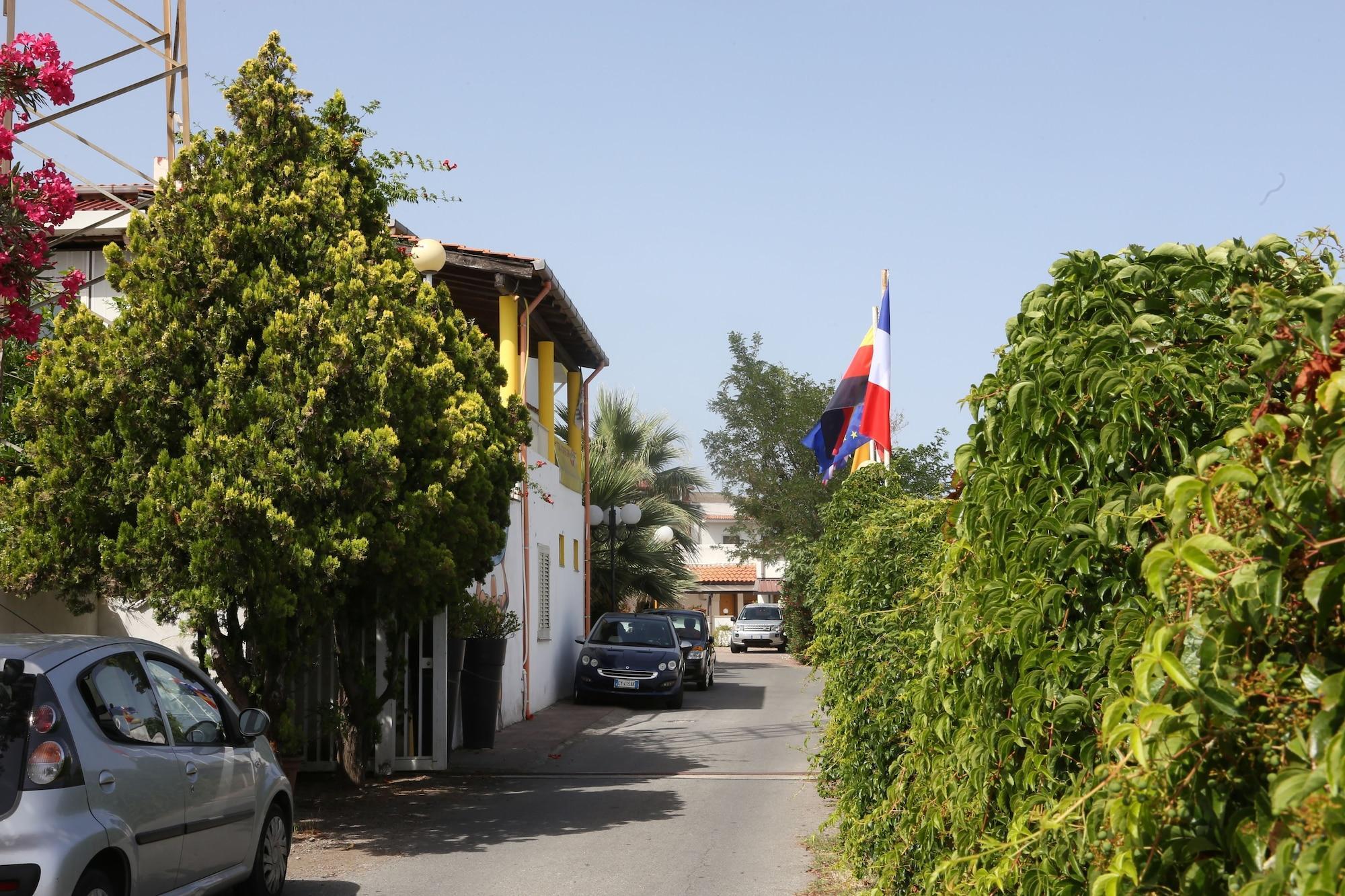 Vista Exterior Hotel Company