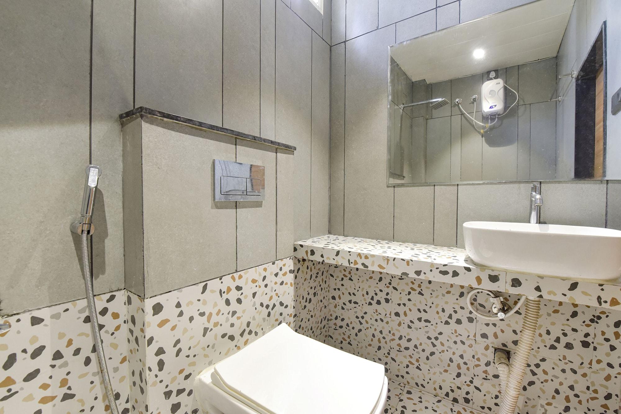 Equipamiento de Habitación Fabhotel Kesar