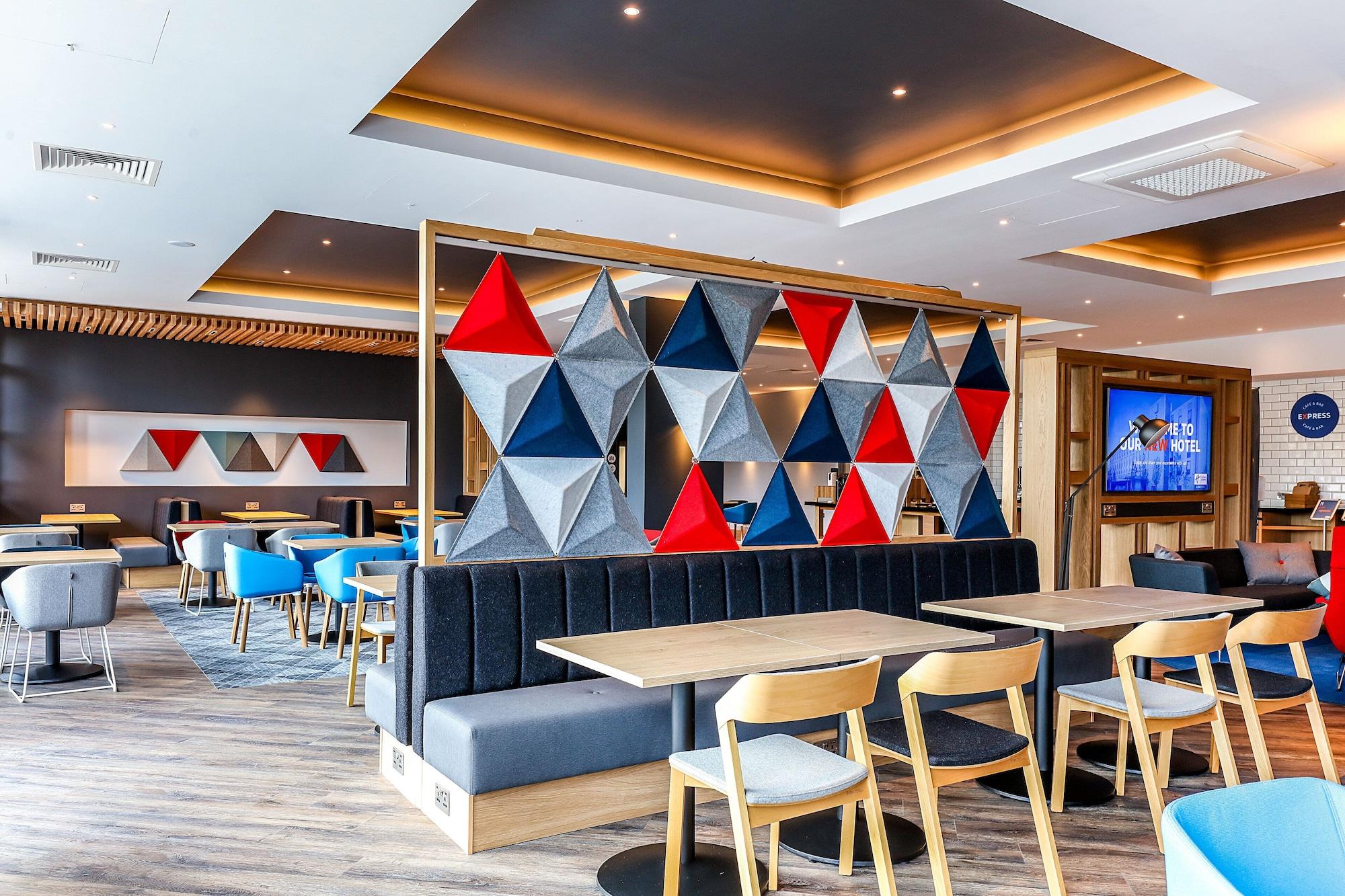 Restaurant Holiday Inn Express Bicester by IHG