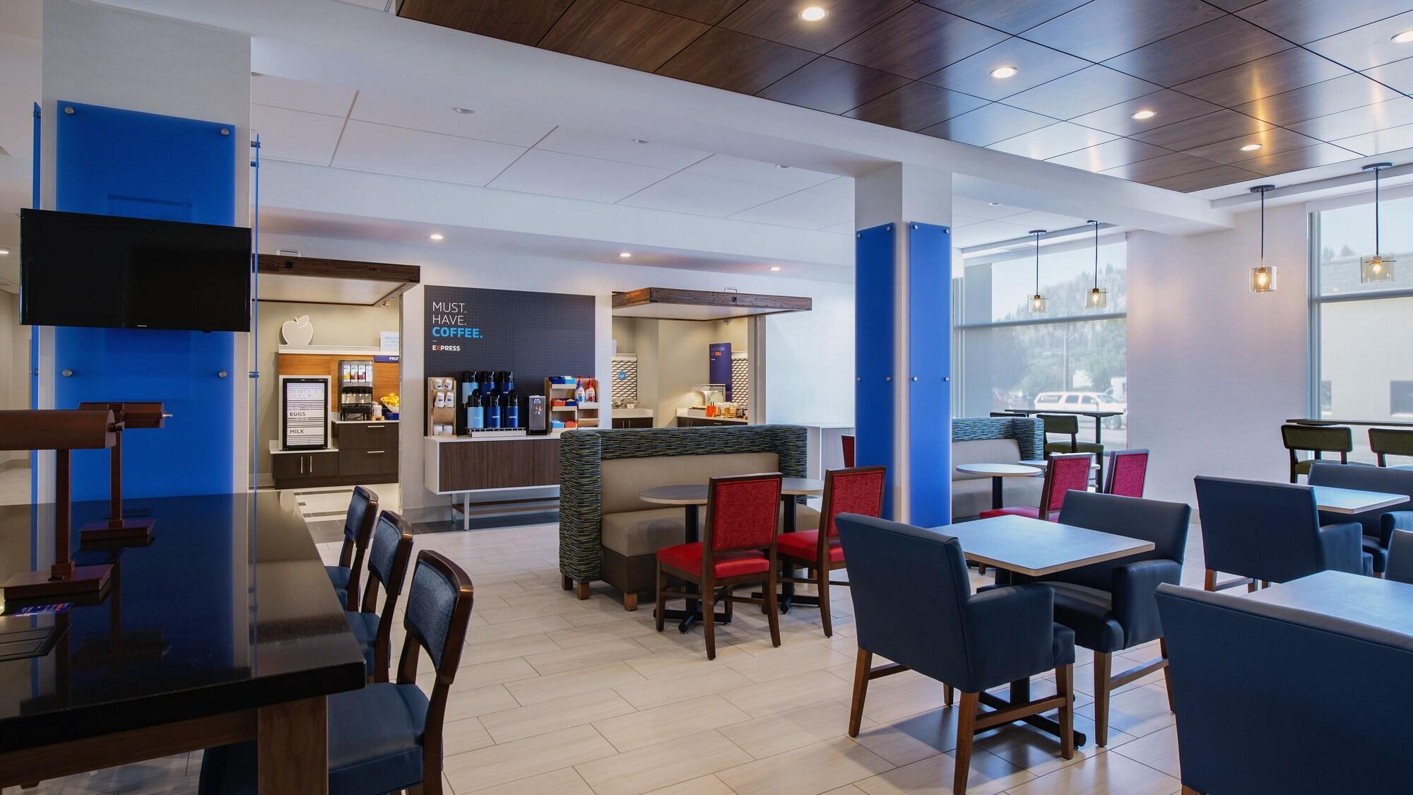 Bar/Salón Holiday Inn Express & Suites Kelowna - East by IHG
