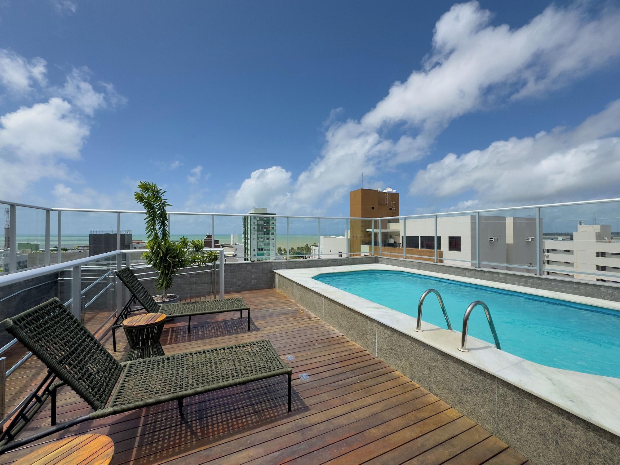 Vista Piscina Smart Hotel