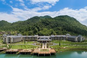 Alojamiento - LN Dongfang Hot Spring Resort
