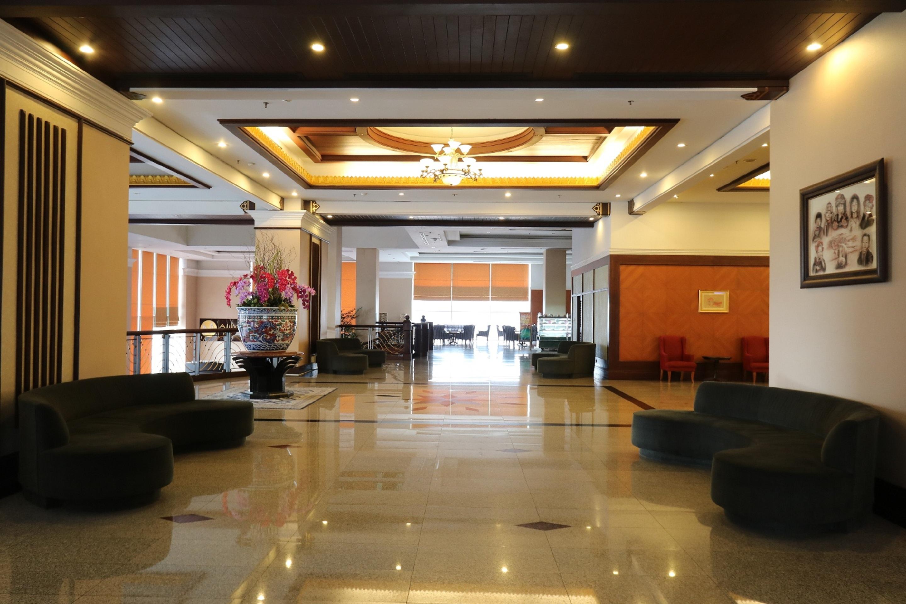 Vista Lobby Duangtawan Hotel Chiang Mai