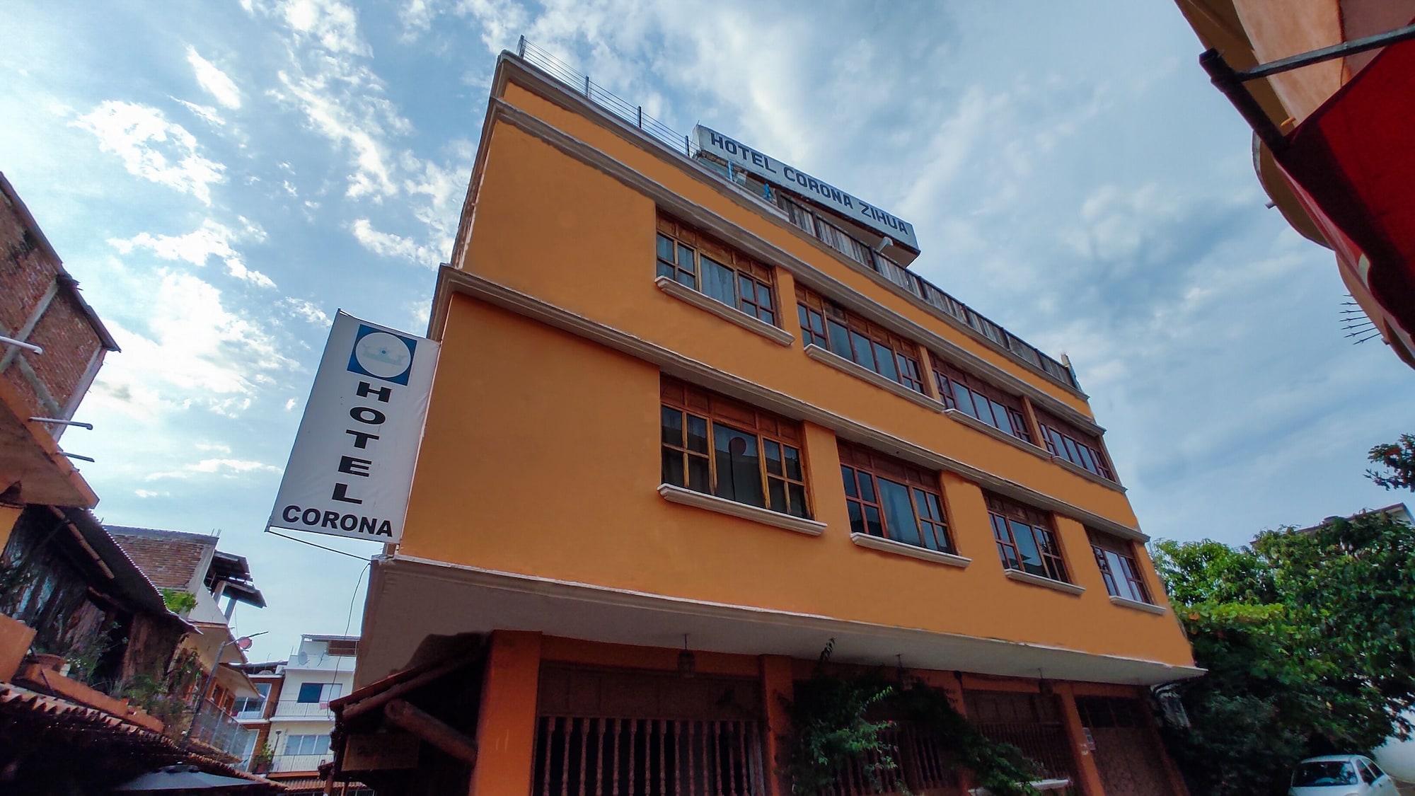 Vista Exterior Hotel Corona Zihuatanejo