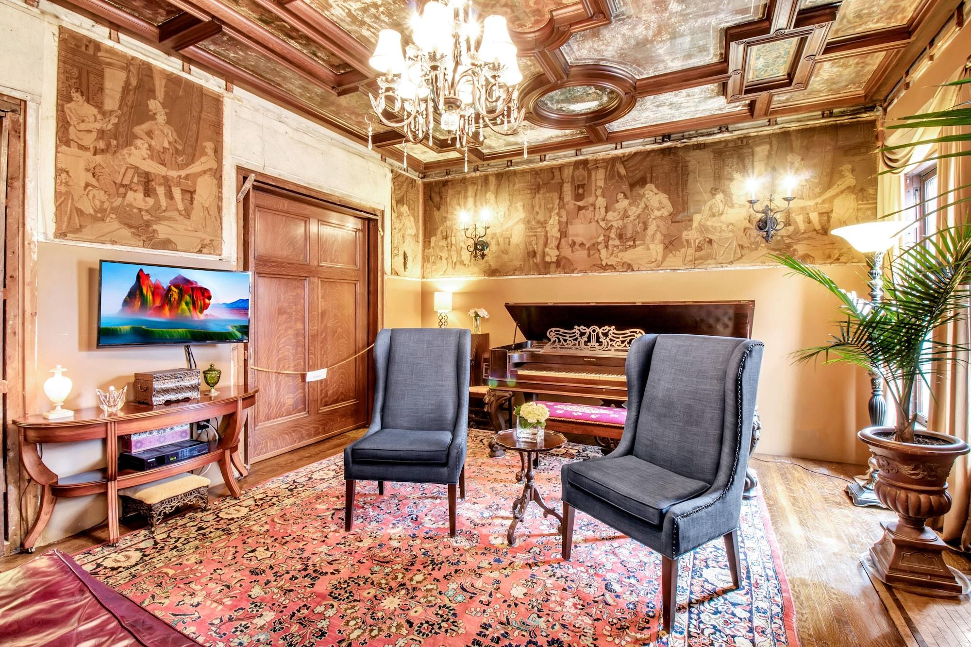 Bar/Salón InnBuffalo off Elmwood