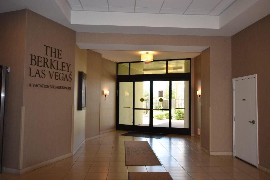Vista Lobby The Berkley