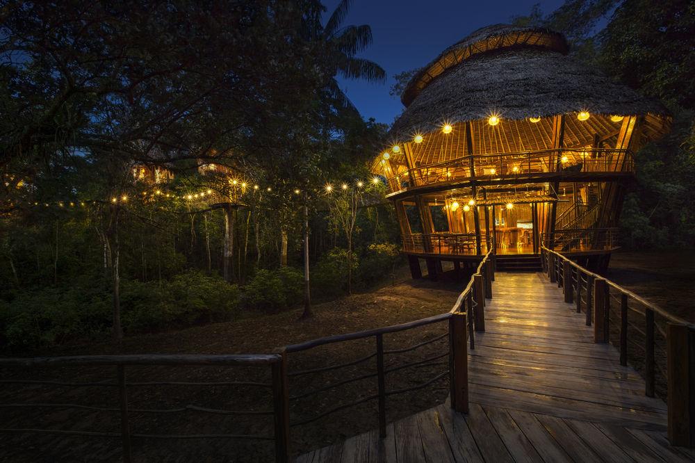 Varios Treehouse Lodge