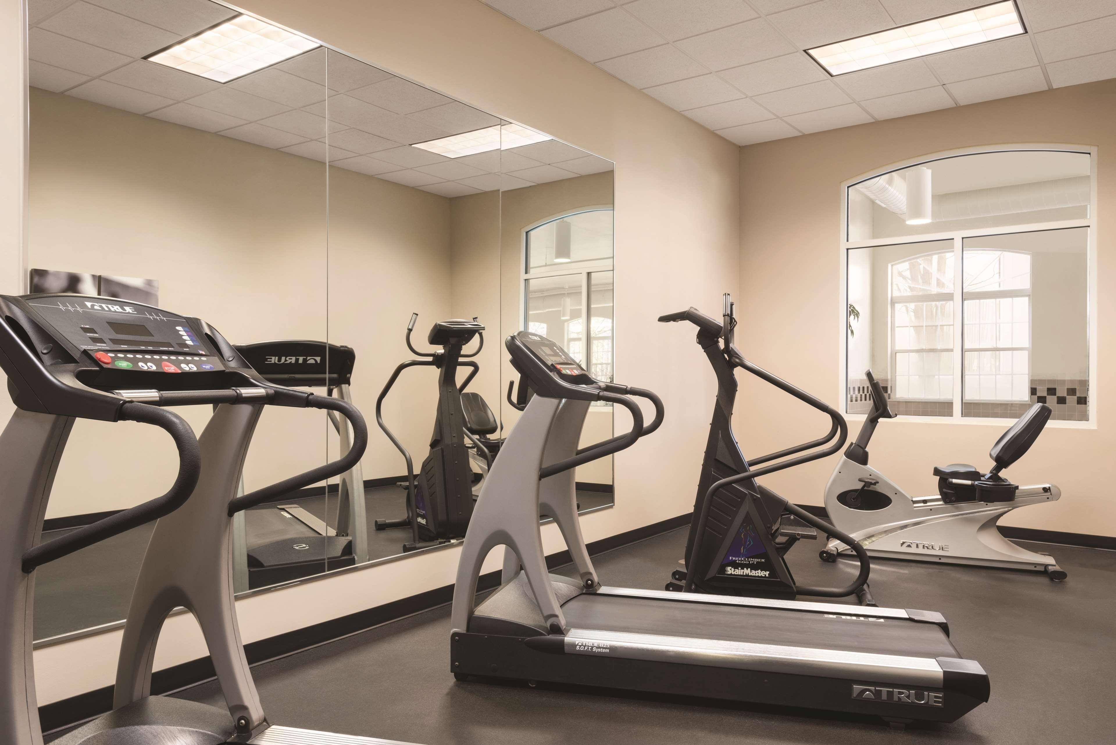 Instalaciones Recreativas Country Inn & Suites by Radisson, Elk Grove Village/Itasca