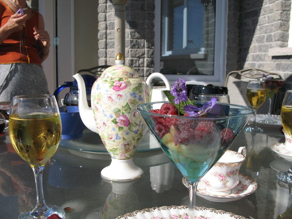 Restaurant Golden Pathways Retreat and B&B