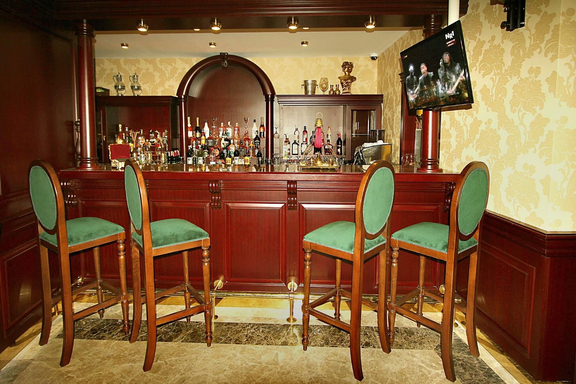 Bar/Salón Balin Hotel - Special Class