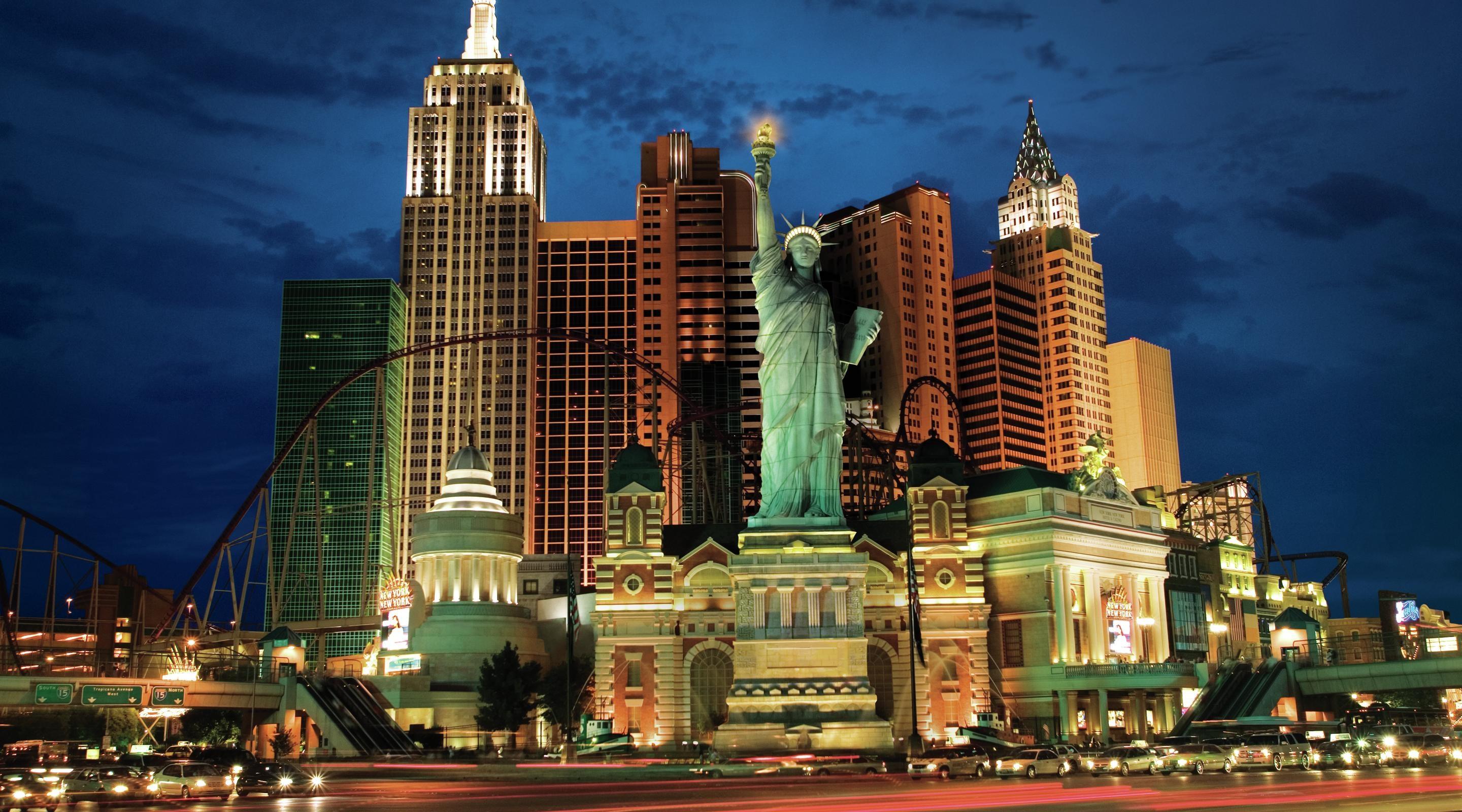 Vista Exterior New York - New York Hotel & Casino