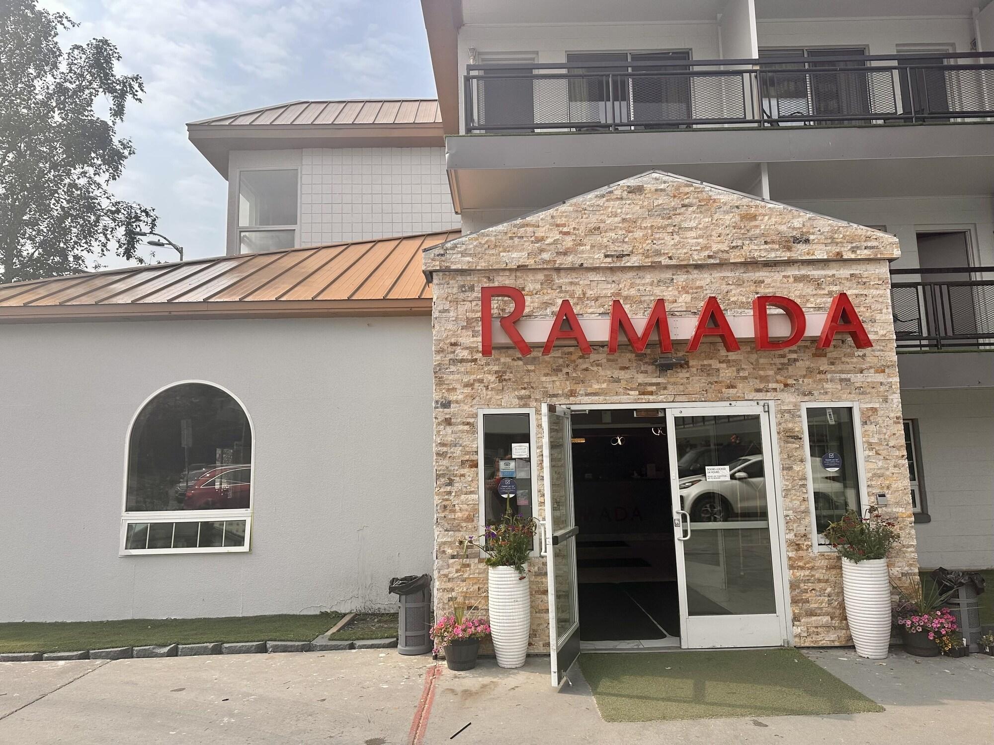Vista Exterior Ramada by Wyndham Anchorage