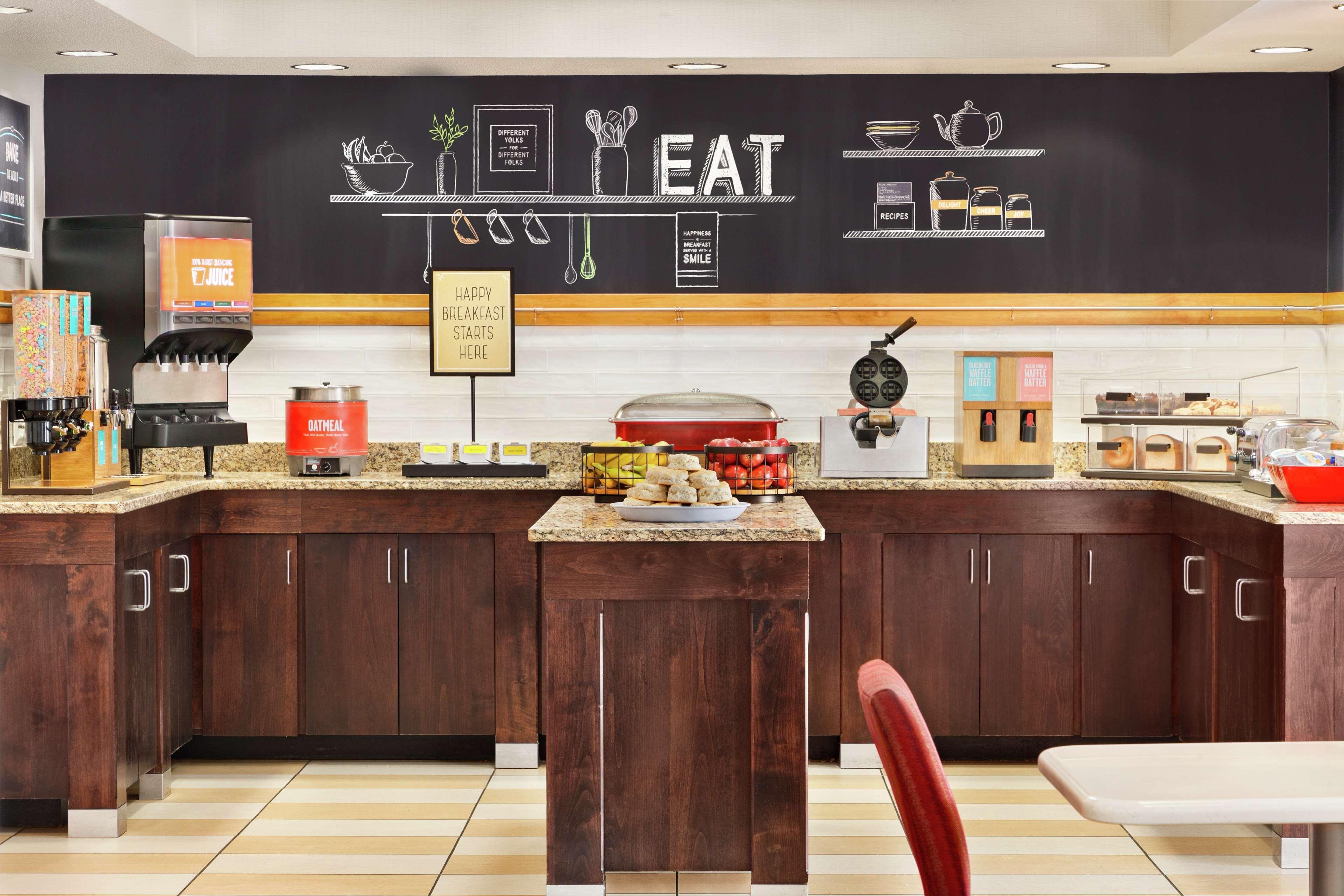 Restaurant Hampton Inn Lawrence