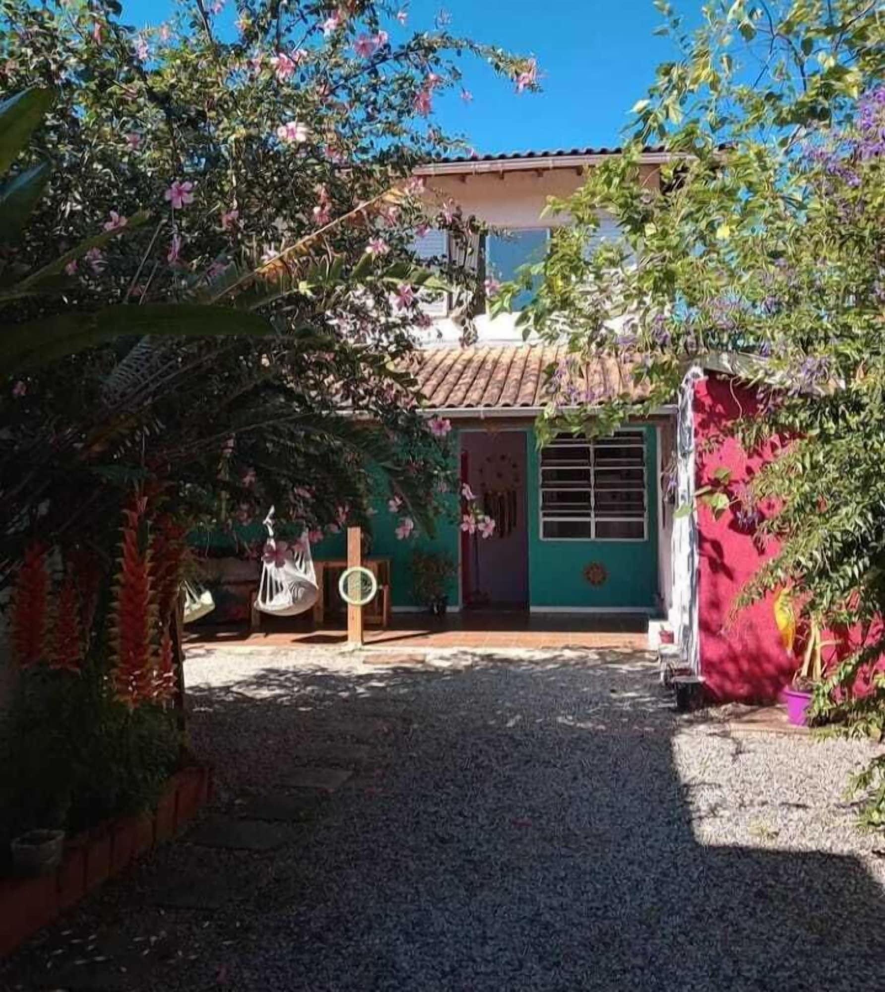 Vista Exterior Inefável Hostel Floripa