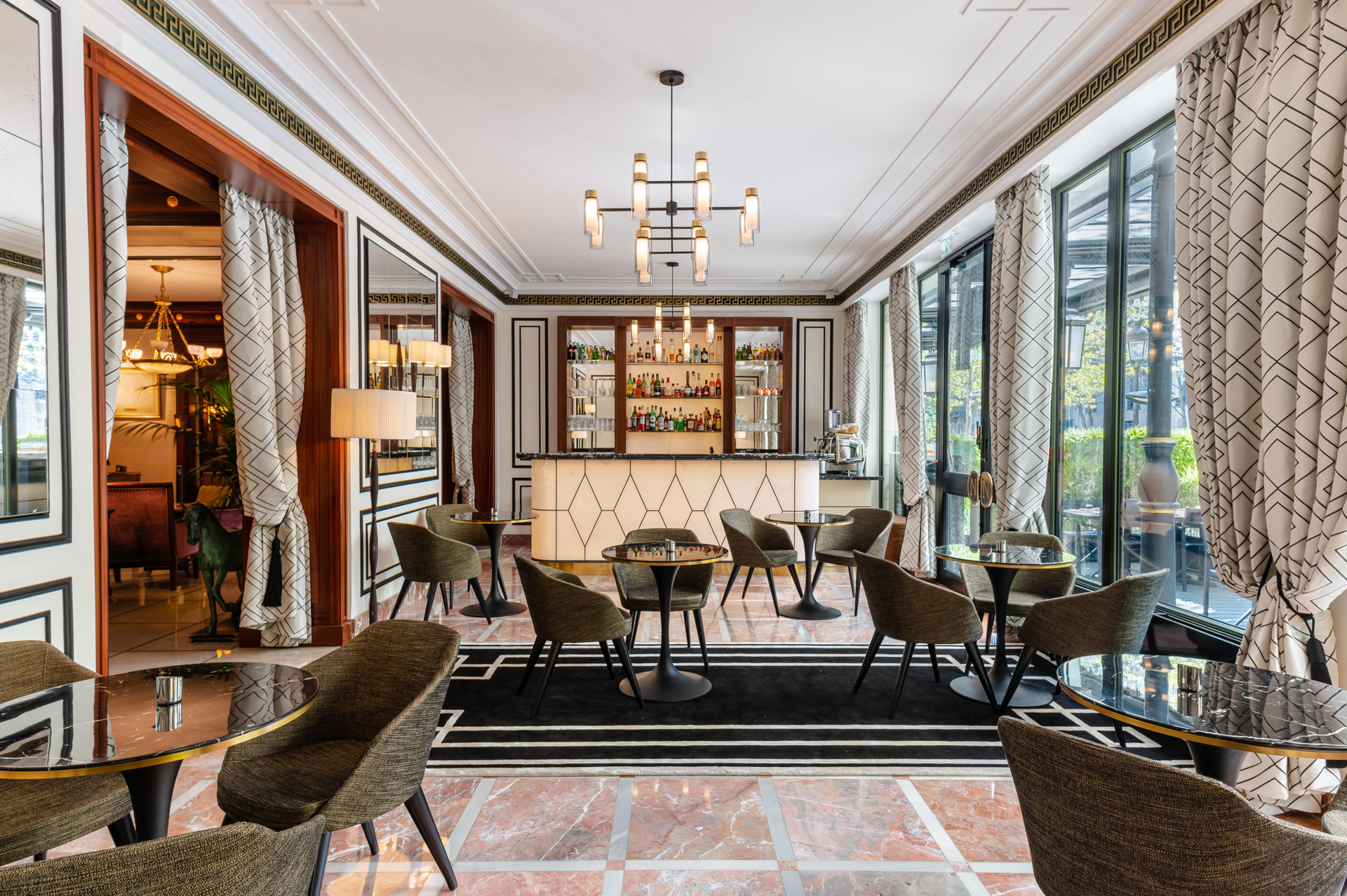 Bar/Salón Hotel Napoleon