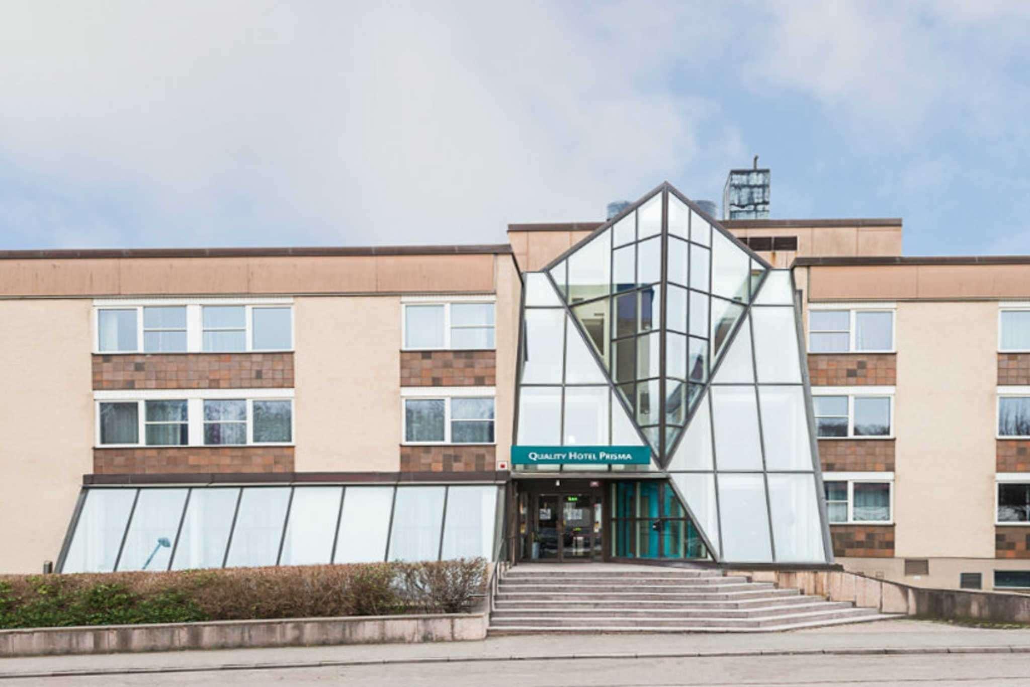 Vista Exterior Quality Hotel Prisma