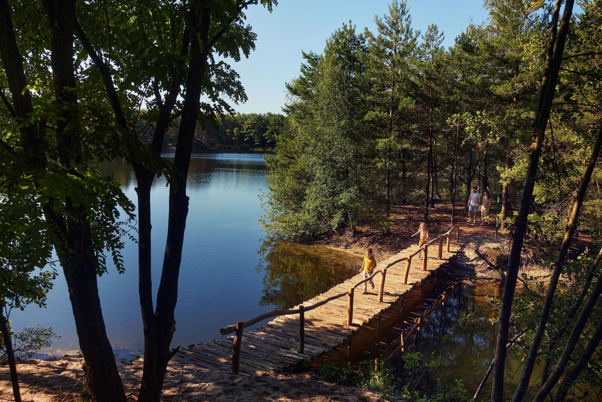 Vista Exterior Hotel De Vossemeren by Center Parcs