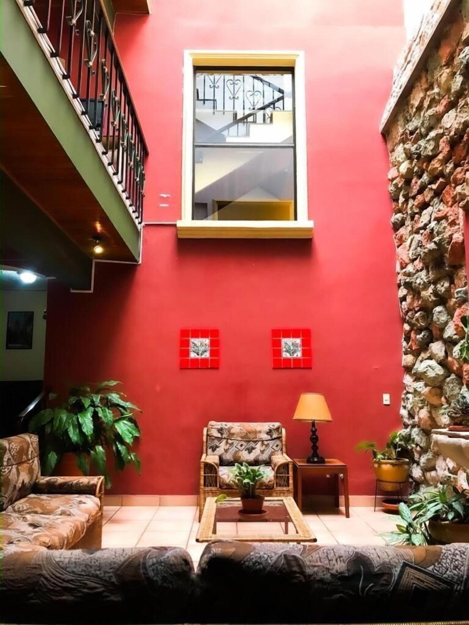 Vista Exterior Hotel Alsacia