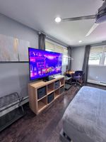 Alquiler Vacacional - Zen Oasis - Pvt. Entry Studio Bed+Bath by NUMC