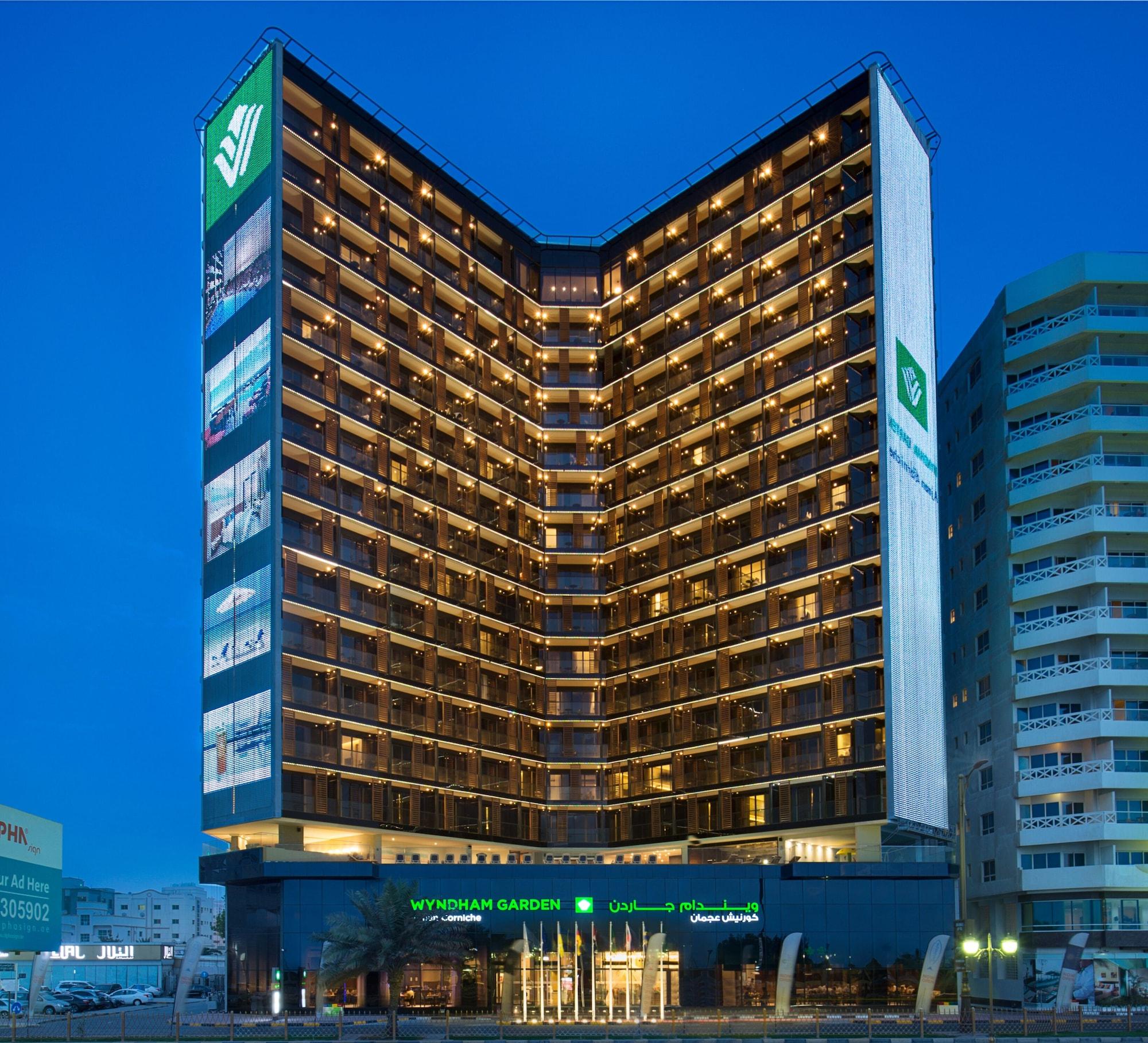 Vista Exterior Wyndham Garden Ajman Corniche