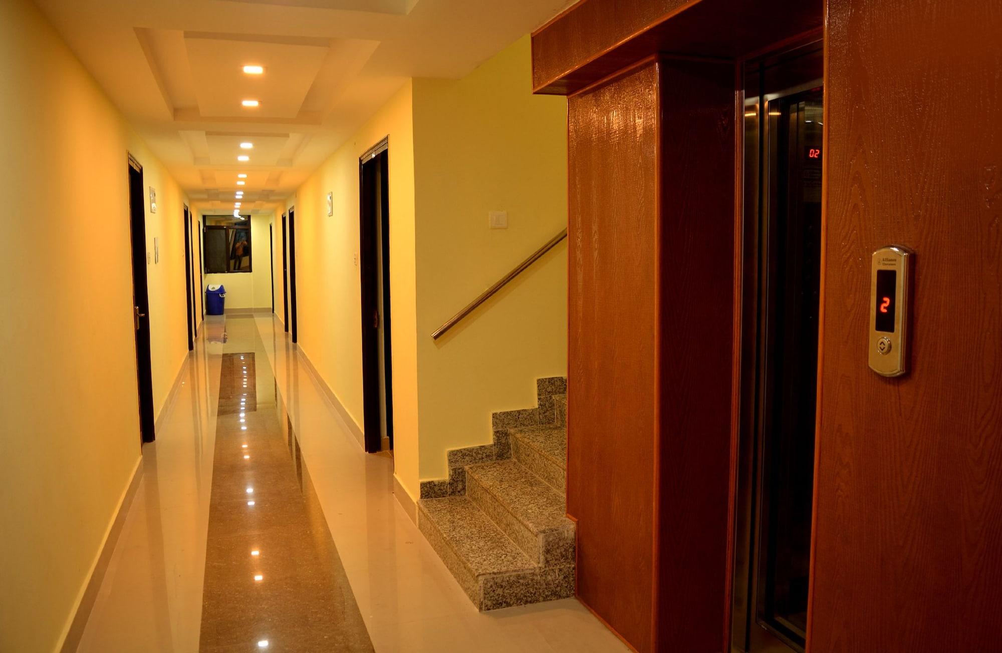 Vista do lobby Thakur Ji