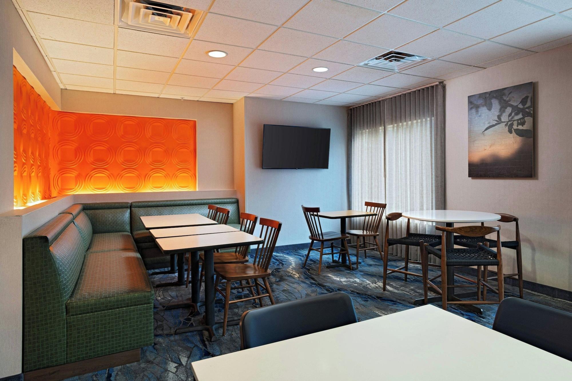 Restaurant Fairfield Inn & Suites by Marriott Edison-South Plainfield