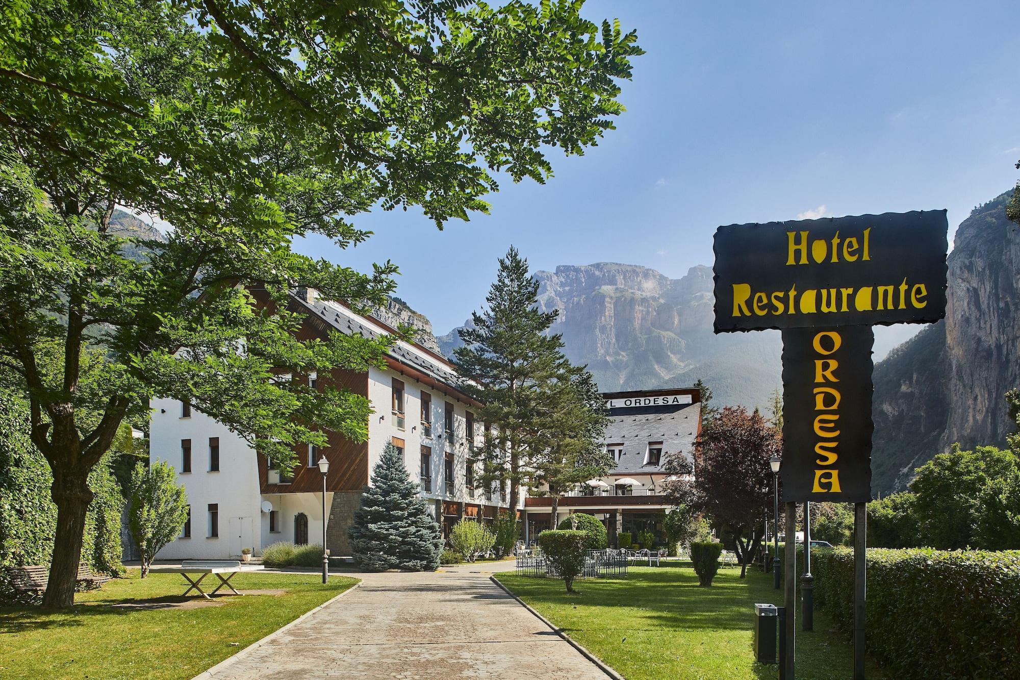 Vista Exterior Hotel Silken Ordesa