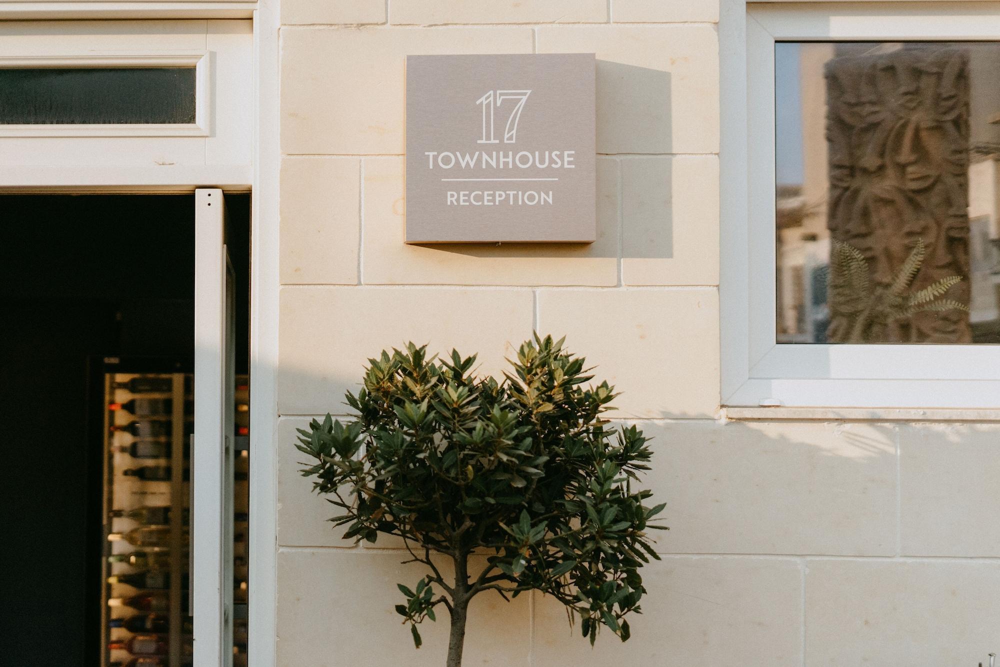 Vista Lobby Townhouse17 Boutique Bed & Breakfast