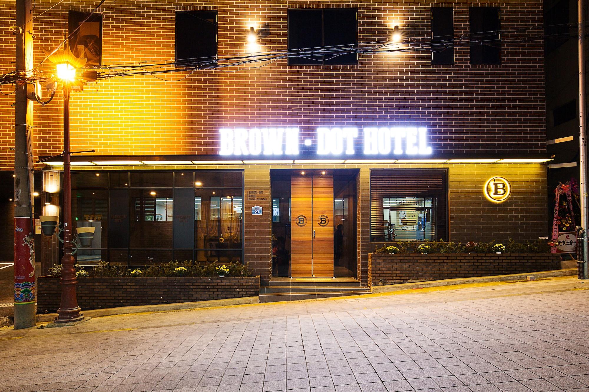 Vista Exterior Brown Dot Busan Station Sky Garden
