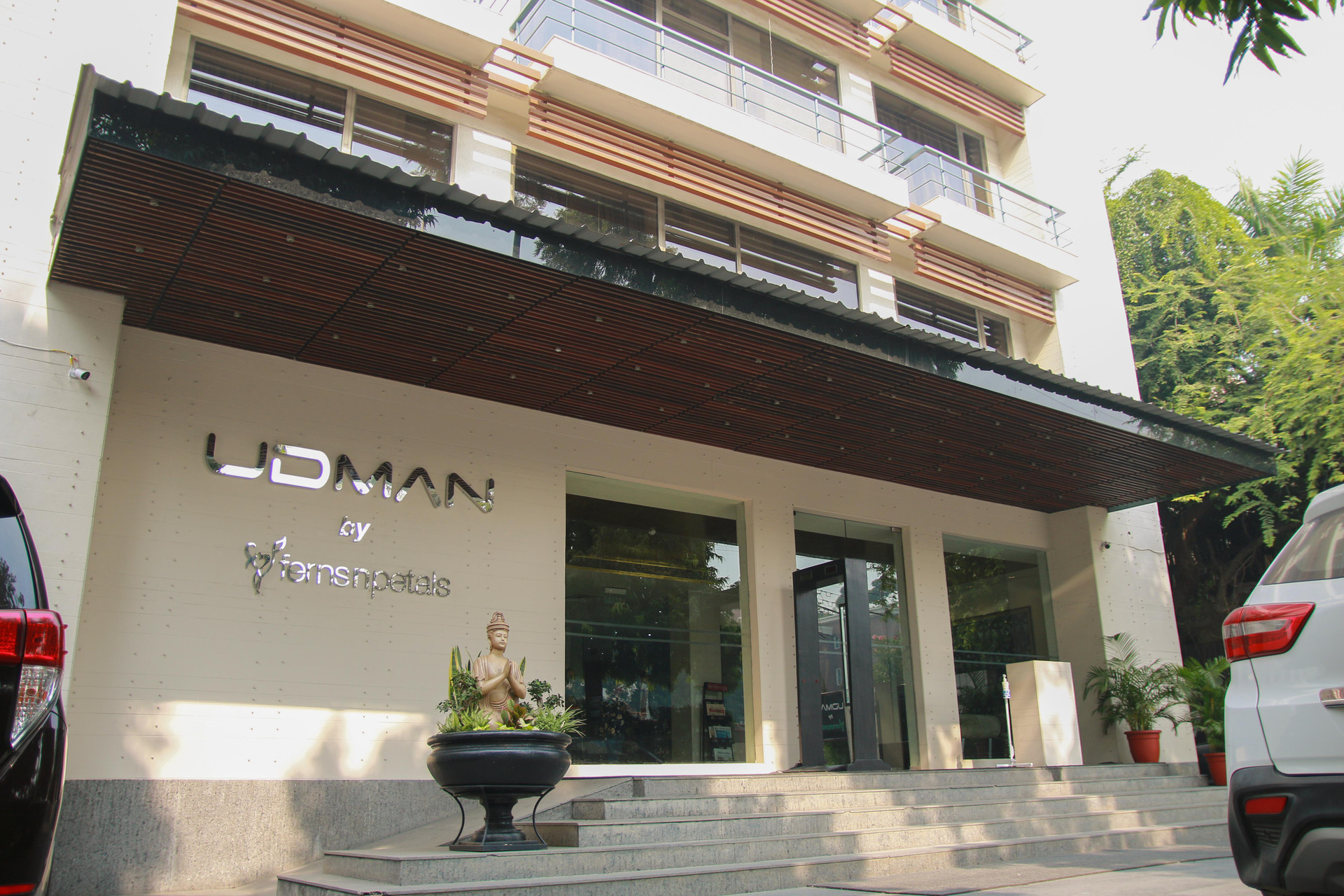 Vista Exterior Udman Hotel Panchshila Park