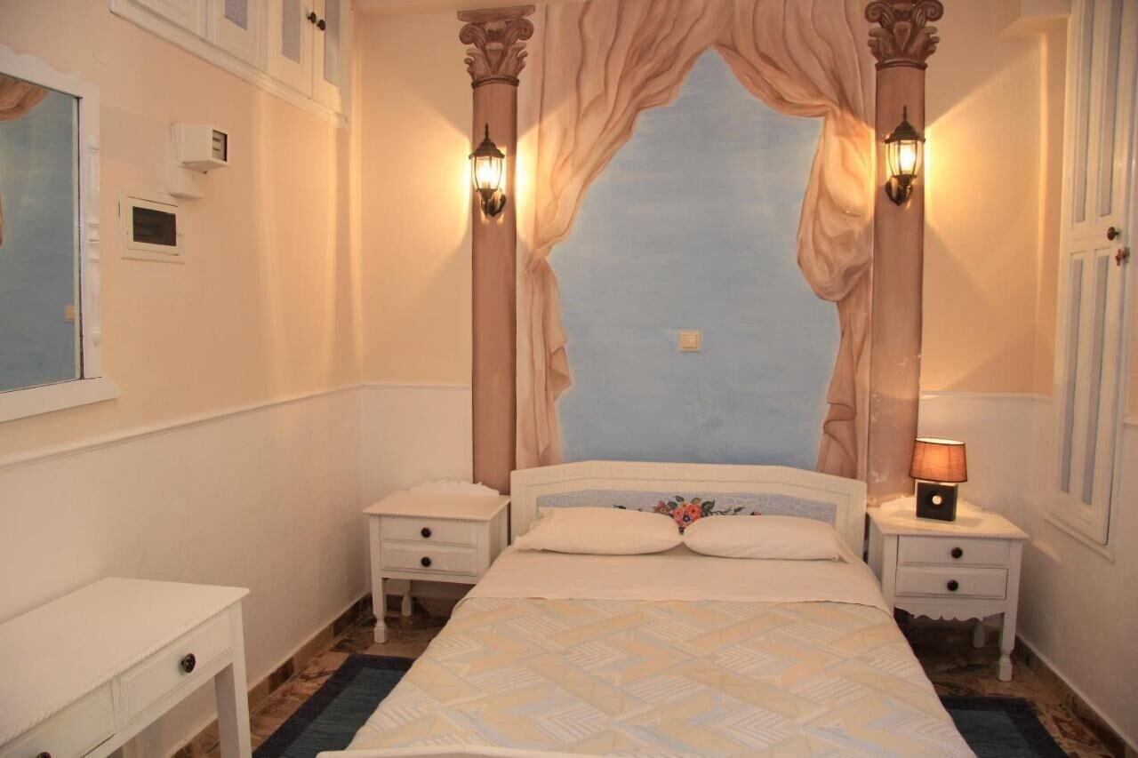 Varios Dorian Hotel